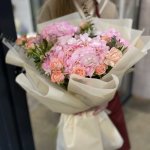 Сборный букет &laquo;Констрасты&raquo;