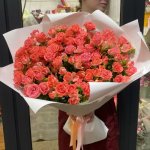 Букет с кустовыми розами &laquo;Осенние переливы&raquo;