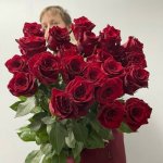 Букет с длинными розами 70 см &laquo;Золотое послание&raquo;