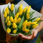 Букет с желтыми тюльпанами &laquo;Небесное счастье&raquo;