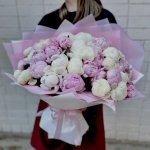 Букет с пионами &laquo;Бело-розовое облачко&raquo;