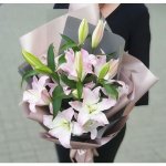Букет с лилиями &laquo;Нежность твоя&raquo;&lrm;