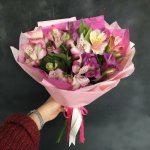 Букет с альстромериями &laquo;Цветной&raquo;