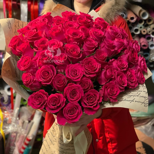 Букет из 55 розовой розы «Ты и Я» в Сыктывкаре от магазина «Флориска»