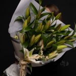 Букет из лилий &laquo;Романтичный закат&raquo;&lrm;