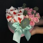 Розы с конфетами &laquo;Мальдивы&raquo;