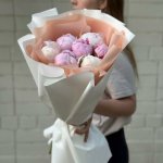 Букет из семи пионов  &laquo;Соблазн&raquo;