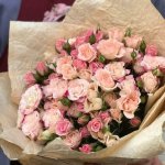 Букет с кустовыми розами &laquo;Аромат&raquo;