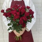 Кустовая роза &laquo;Красная&raquo;