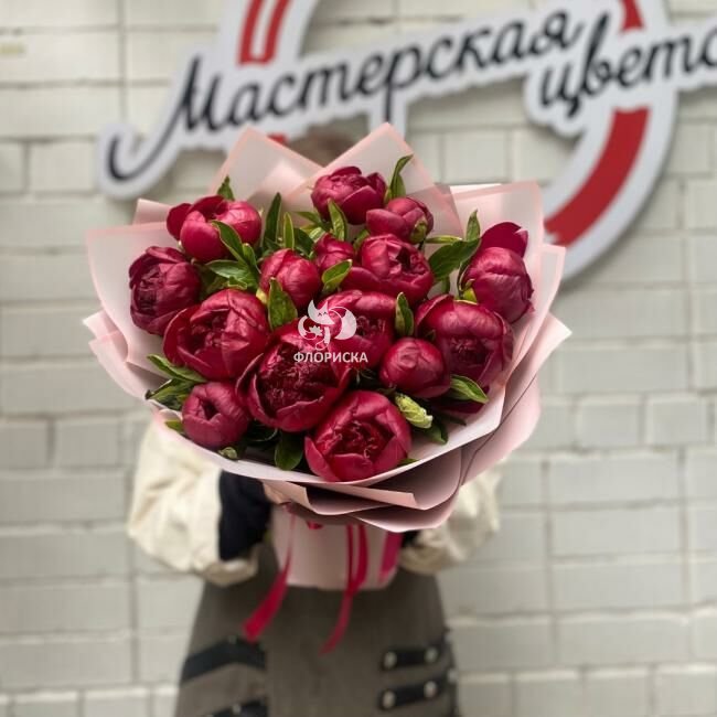 Букет с пионами &laquo;Струна души&raquo;