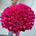 Букет с розовыми розами &laquo;101 Поцелуй&raquo;