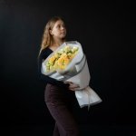 Букет с кустовыми розами &laquo;Розитта&raquo;