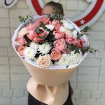 Сборный букет &laquo;Манеж&raquo;