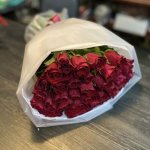 Букет с розами &laquo;Ласточка&raquo;