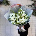 Букет из белой фрезии &laquo;Дизайн&raquo;