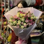 Букет с кустовыми розами &laquo;Тиса&raquo;