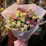 Букет с кустовыми розами &laquo;Тиса&raquo;