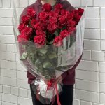 Букет с розами &laquo;Незабываемая&raquo;