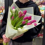 Букет из 25 тюльпанов &laquo;Ягодный микс&raquo;