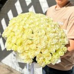 Букет из 101 белой розы &laquo;Гигантик&raquo;