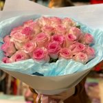 Букет с розами &laquo;Адора&raquo;