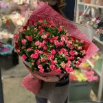 Букет с кустовыми розами &laquo;Воздушный этюд&raquo;