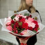 Сборный букет &laquo;Ред Наоми&raquo;