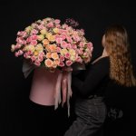 Кустовая роза в коробке &laquo;Нежность&raquo;