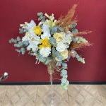 Цветы в вазе  &laquo;Нежное прикосновение&raquo;