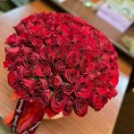 Красные розы в коробке  &laquo;Восторг чувств&raquo;