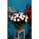 Цветы в корзине &laquo;Очаровательный день&raquo;