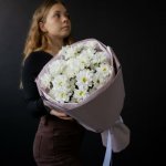 Букет с хризантемами &laquo;Мелодия любви&raquo;