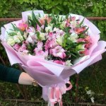 Букет с альстромерией &laquo;Фонтан нежных чувств&raquo;