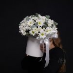 Цветы в коробке &laquo;Белоснежность&raquo;